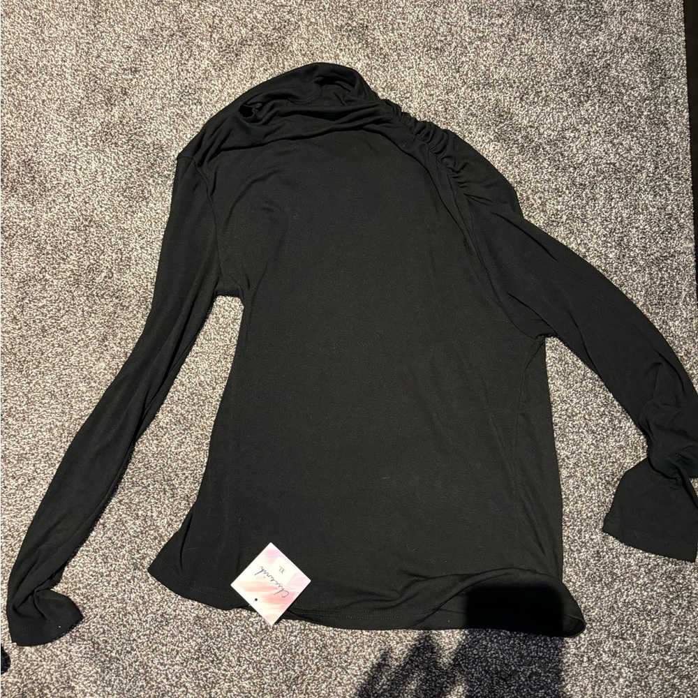 Chicwish Black Elegant Top